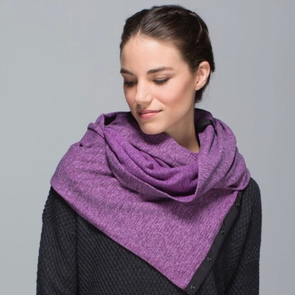 Lululemon Athletica Vinyasa Snap Scarf Wrap Heathered Purple Black
